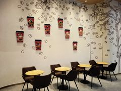 等位区-Tims天好咖啡·贝果(渝中来福士店)