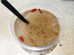 -爆炸头阿姨小四川正宗川味小吃(无任何分店)