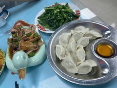 -崴海渔村(虹梅路店)