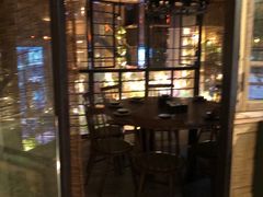 -临界音乐酒馆·小龙虾·江湖菜(华熙LIVE·鱼洞店)