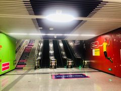 -红土地(地铁站)