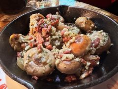 香煎小蘑菇-BROWNSTONE布朗石西班牙餐厅(富城店)