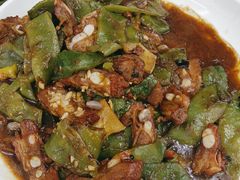 -一口猪海鲜浑锅·东北家常菜