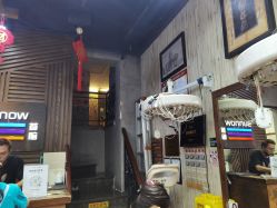 -首脑美发沙龙
