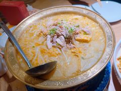 五花肉炖白菜豆腐-红樱桃·欢乐餐厅(太原里店)