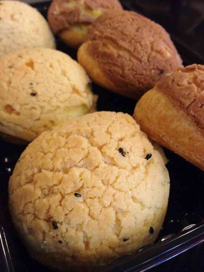 香港元朗恒香老饼家-"看到蓝莓蛋糕雷死,翻版星美乐……面包中规.