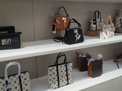 -唯品会(北京国瑞城店)