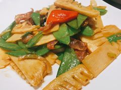 -高第街56号餐厅(美莲广场店)