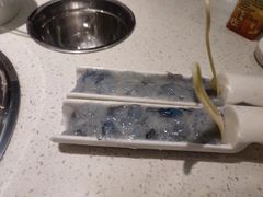 -龍歌自助小火锅(市南金茂湾店)