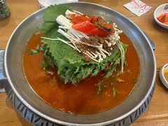 -喇喇排骨火锅·传统韩式脊骨汤(望京西园总店)
