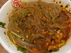 -万记麻辣烫国展总店