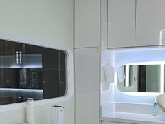 -极光口腔·矫正种植修复(锦江店)