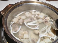 -喃喃椰·糟粕醋·椰子鸡火锅(七堡花园店)