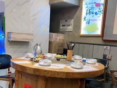 大堂-山河屯铁锅炖鲜鹅·东北菜(开发区一店)
