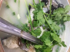 砂锅鱼头汤-鱼水情·农家菜·大鱼头(南山竹海店)