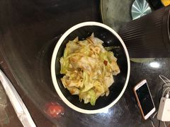手撕包菜-刘胖子家常菜·蹄花焖藕(中南店)