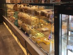 -巴黎贝甜(大宁国际商业广场店)