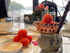 杨梅鳕鱼球-柳莺湖上·湖景餐厅·江南菜(西湖店)