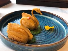 鲍鱼天鹅酥-白天鹅宾馆-宏图府餐厅