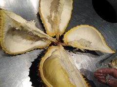 -家乐福(四元桥购物中心店)