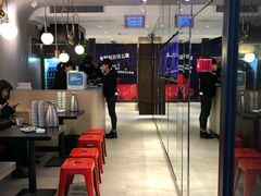 大堂-热火朝天鲜切牛肉火锅(南强街巷店)