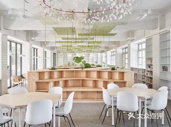 颠覆学校图书室的传统形象 - 汉口小学图书室改造