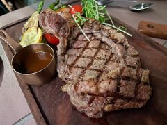-Oasis Bar & Grill