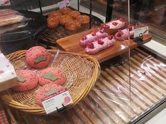 -巴黎贝甜(大宁国际商业广场店)