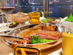 特色澳洲和牛战斧牛排-Kathleen's Waitan 凯圣琳江景西餐厅(外滩店)