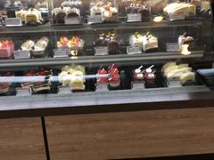 -85度C(生甜甜圈研究工坊·上海平凉店)