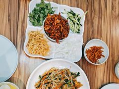 -合合春饼·酱骨·东北菜(潘家园店)
