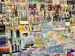-九木杂物社(新一城店)