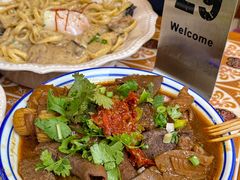 -CowCow其其·牛杂咖啡公司(六运店)