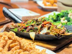 -老码头黑皮肘子锅包肉(赣水路店)