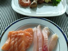 -亚洲国际大酒店·云顶阁旋转自助餐厅
