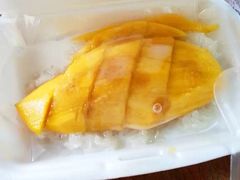 -芒果糯米饭摊子