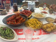 -肥肥虾庄·金牌油焖大虾(汉口城市广场店)