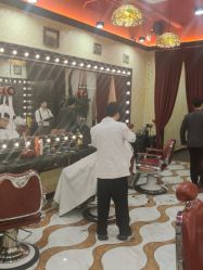 -东方先生国潮男士理发馆
