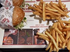 -The Habit Burger Grill 哈比特汉堡(复兴soho店)