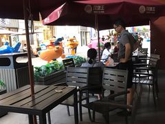 露天位-汉堡王(昆明欣都龙城店)