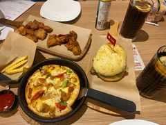 -必胜客(新中纬店)