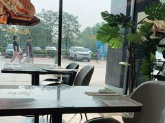 靠窗位-必胜客(上地华联店)