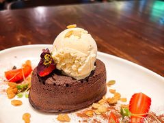 招牌巧克力流心蛋糕-Bistro 63 创意融合料理(广粤天地店)