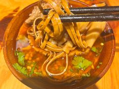-乐闹闹重庆火鍋(民治店)