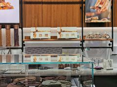 -Laderach 莱德拉(上海环贸iapm店)