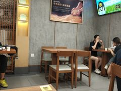 大堂-老娘舅餐厅(黄龙体育中心店)