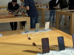 -Apple零售店(华贸购物中心店)