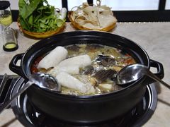 野生菌土鸡锅-蘑统田下·野生菌火锅