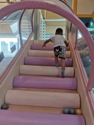 -多多淘儿童体验中心(重庆来福士店)