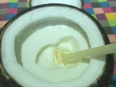 -志龙皇冠吃货椰子铺